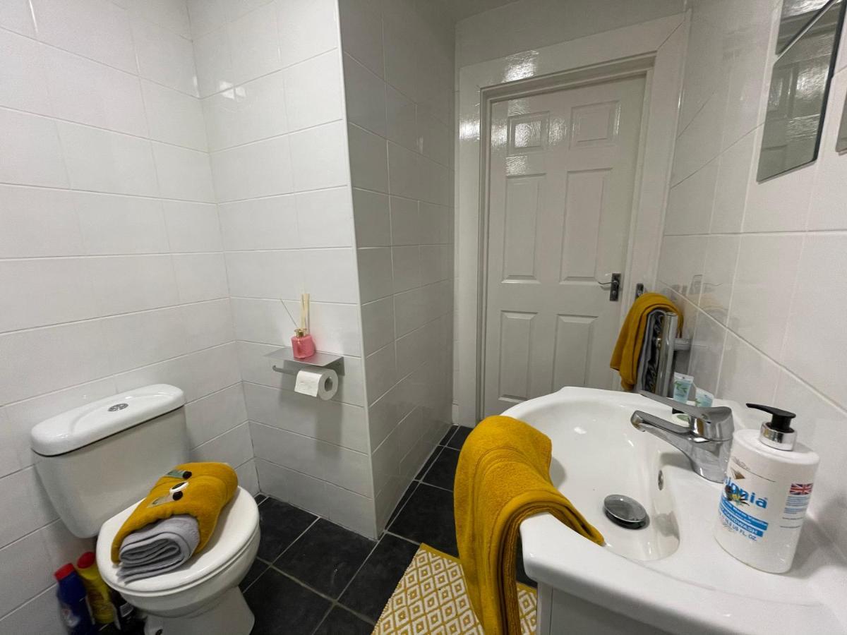 Hla Holytown Apartment Mossend Luaran gambar