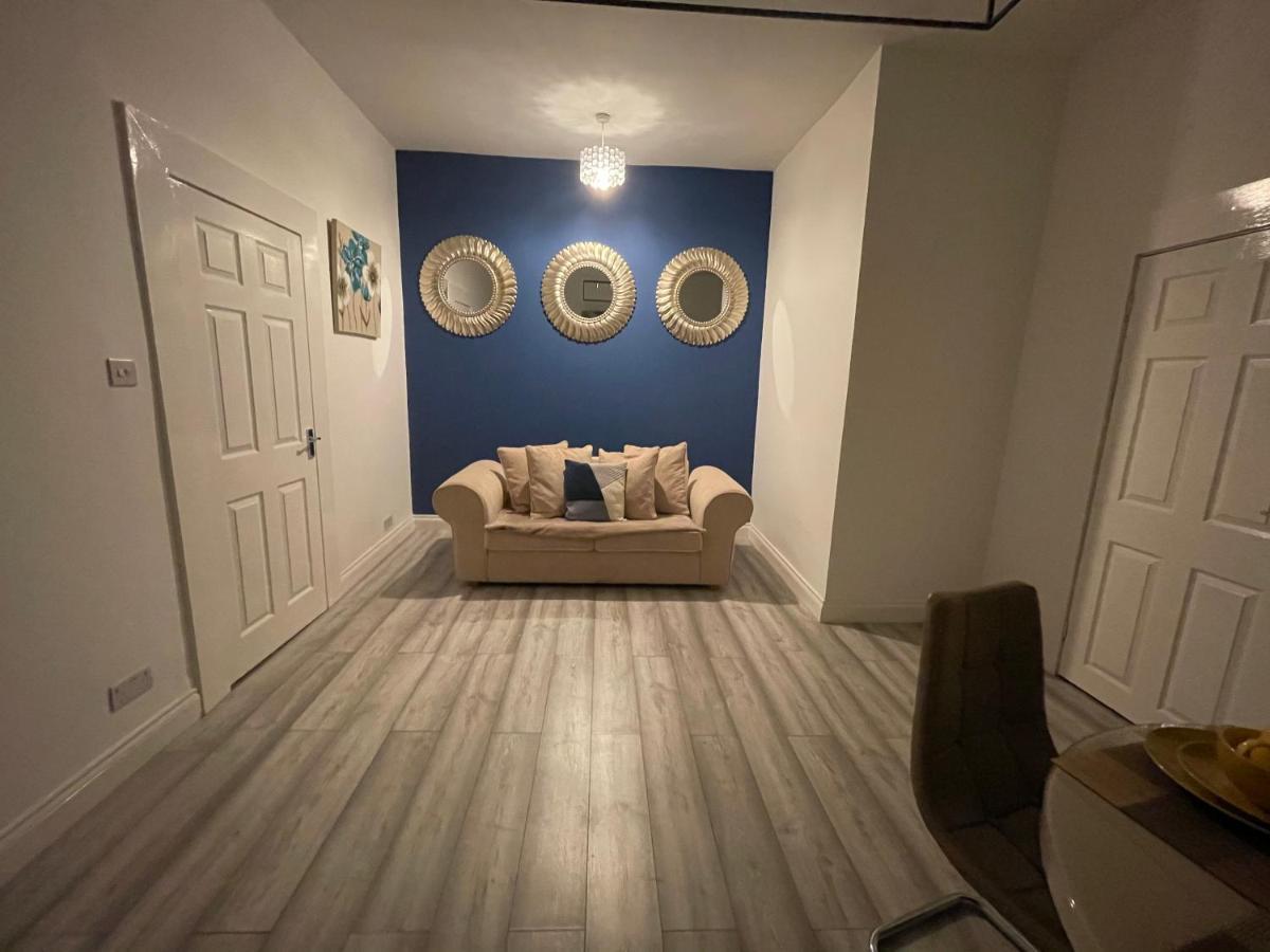 Hla Holytown Apartment Mossend Luaran gambar