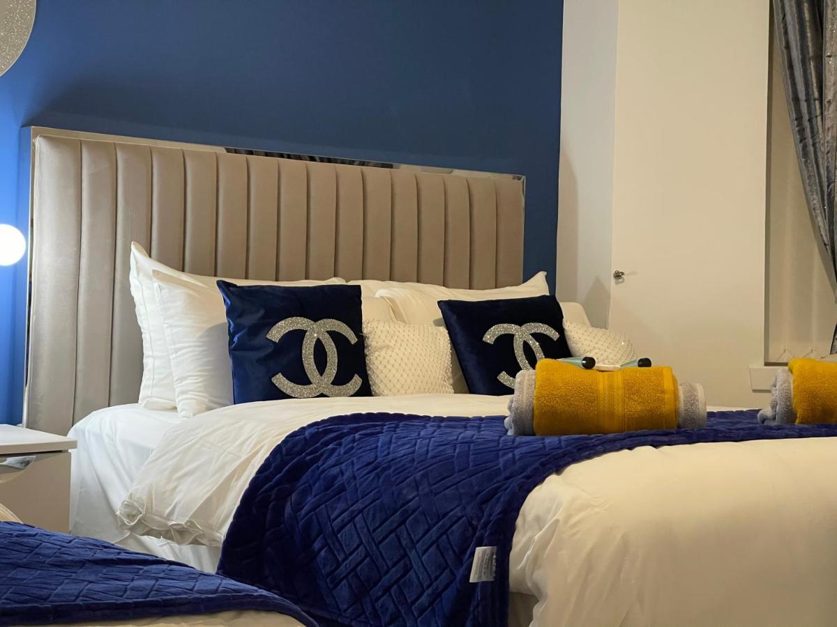 Hla Holytown Apartment Mossend Luaran gambar